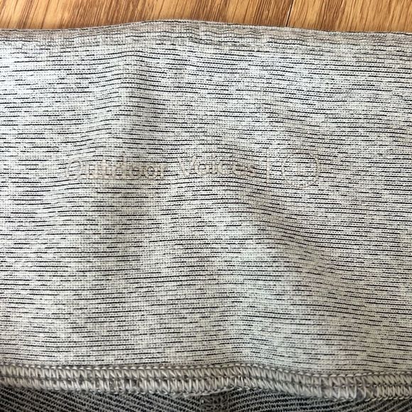 Outdoor voices tri color grey 7/8 color block classic leggings women’s size L - Picture 2 of 4